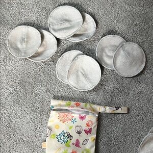 Reusable White Nursing Pads with Floral Carry Pouch